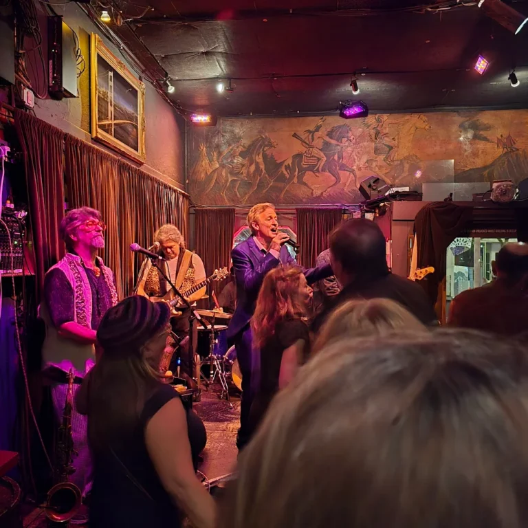 The Lucky Horseshoe Live Music 768x768